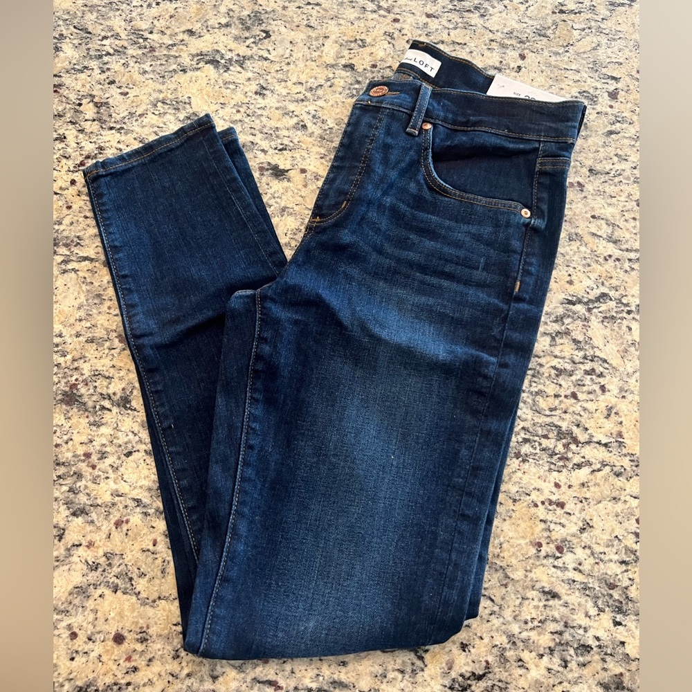 Brand New: LOFT Skinny Slim Pockets Jeans | Size 6 (28)